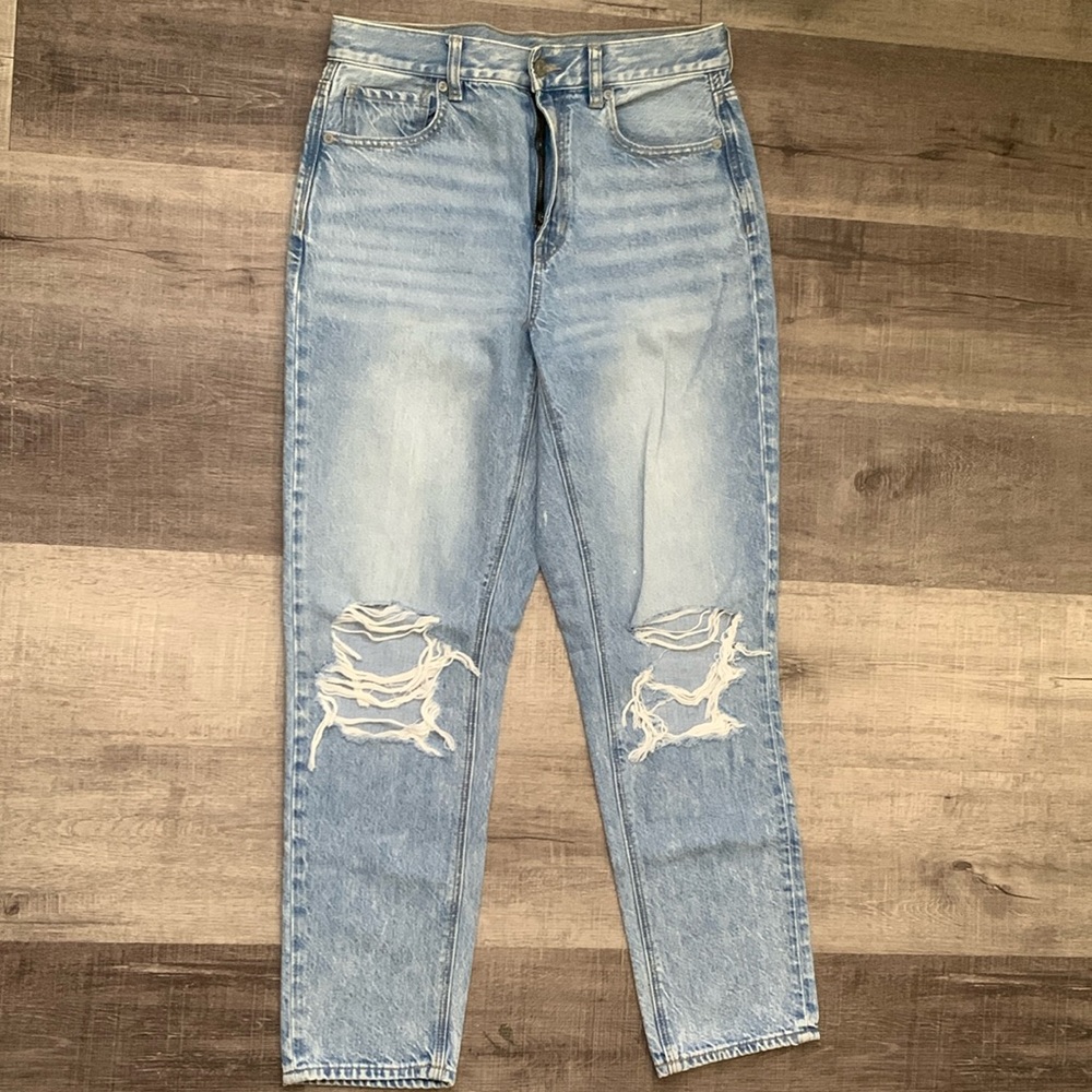 American Eagle mom jeans